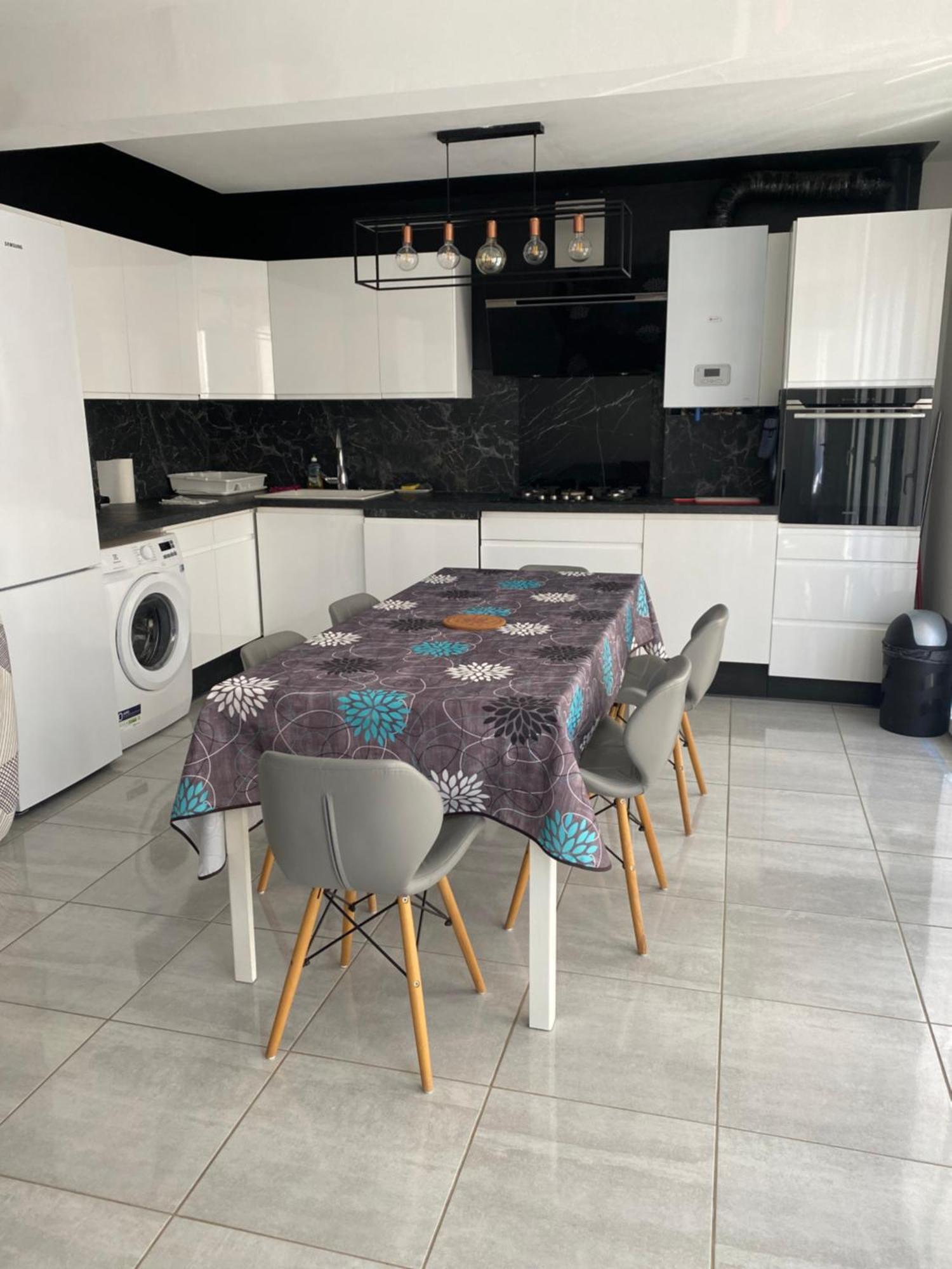 Super Parking + Clim 5 Min Du Centre&gare Appartement *